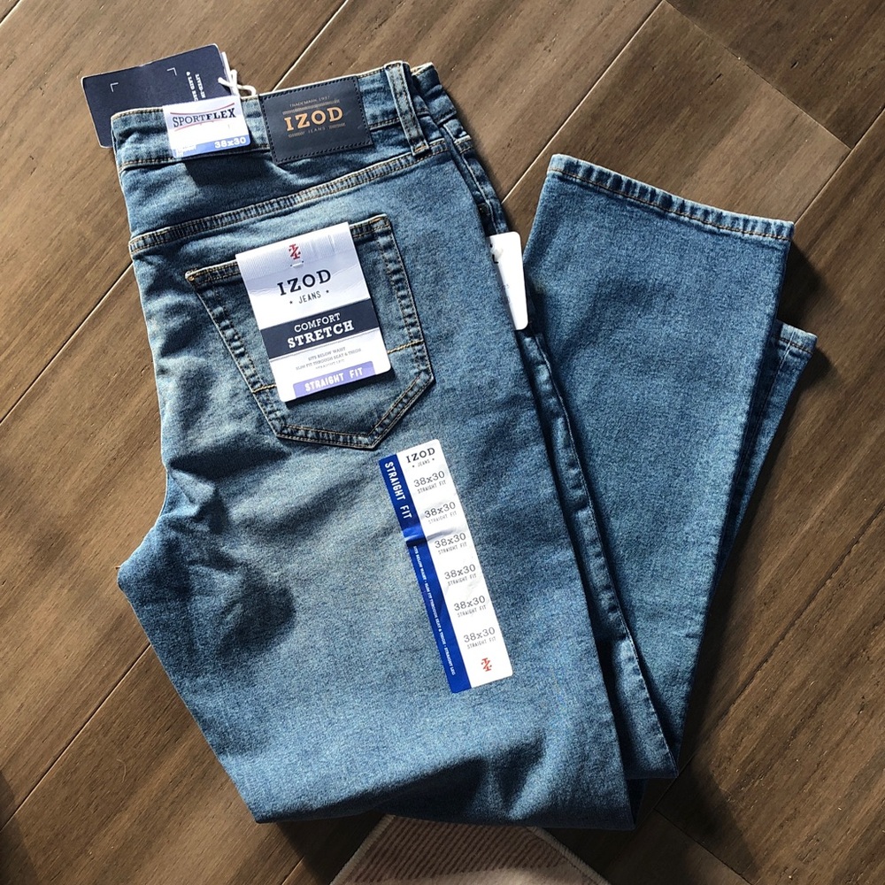 NWT Men’s Izod comfort stretch, straight fit. Size 38/30.